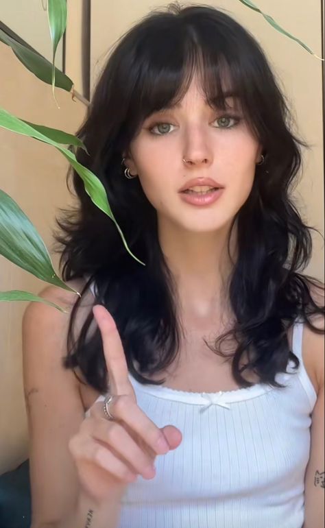 Bangs Layered Haircut, Dark Brown Hair With Layers And Bangs, Bangs For Wavy Hair Medium Layered, Bangs Long Face Shape, Dark Medium Length Hair With Bangs, Medium Length Haircut Face Framing Bangs, Unkempt Hair, Dark Wavy Hair With Bangs, Shaggy Blowout