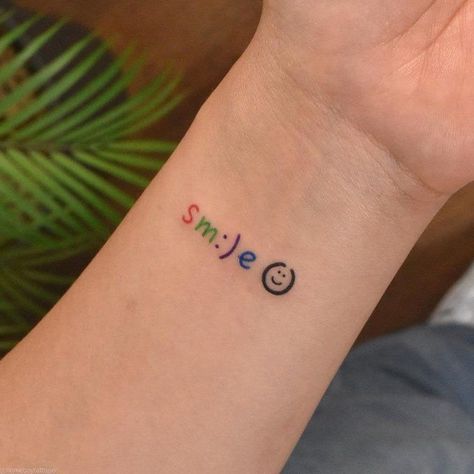 Lgbt Tattoo, Smile Tattoo, Hand Tattoos For Girls, Sharpie Tattoos, Small Pretty Tattoos, Petite Tattoos, Tatuaje A Color, Cute Small Tattoos, Small Hand Tattoos