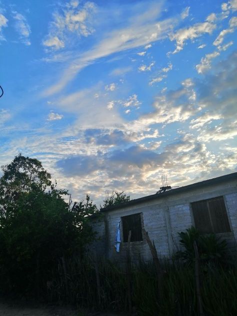 #goodmorning #sky #clouds #amanecer #cielo #nubes #buenosdias #rancho #rosario Sky Clouds, Huehuetenango, Rosario