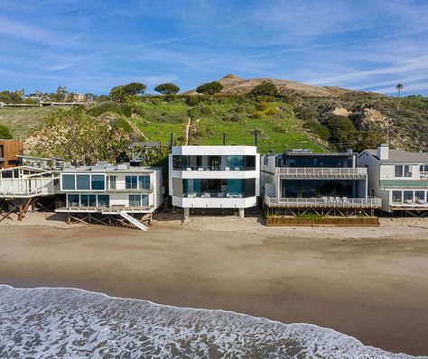 Infinite Money, Beach House Lighting, Wealthy Life, Lake Flato, Malibu Beach House, Modern Coastal Home, Ocean Front Property, Modernist Architects, Malibu Beach