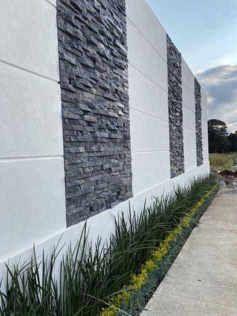 Durawall Design Ideas, Compound Wall Garden Ideas, Wall Fence Design Brick, Fence Wall Design Modern, Fence Wall Design, Compound Wall Design, Garden Wall Designs, Front Wall Design, Boundary Wall