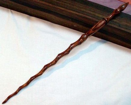 Red Oak, Phoenix feather, 10 3/4", Slightly Yielding Dragon Core, Lady Morgana, Bear Claw Necklace, Phoenix Feather, Yule Gift, Elder Wand, Harry Potter Stories, Red Oak Wood, Harry Potter Wand