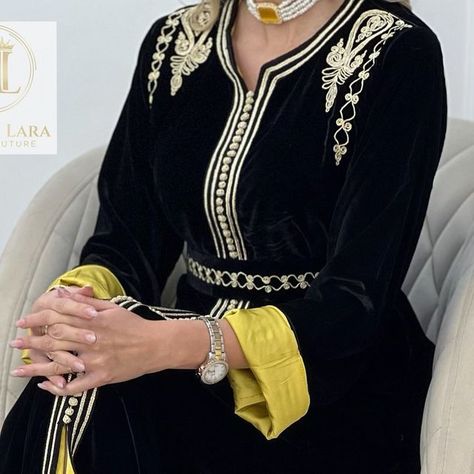 Moroccan Caftan, January 11, Caftan Dress, Whats App, Abaya Fashion, Black Suits, Couture, Boutique, Dresses