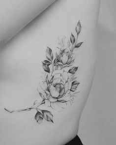 45 Charming and Irresistible Rib Tattoos Designs #inspiration #drowing #design #tattooartist #tattoo Rose Tattoo Ribs, Dragon And Rose Tattoo, Red Japanese Flower, Rose Rib Tattoos, Simple Tatto, Red Flower Tattoos, Flower Tattoo On Ribs, Simple Rose Tattoo, Dragon Tattoo Back Piece