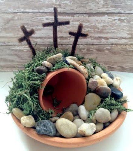 Easter Empty Tomb Centerpiece - easy and frugal diy craft for the family Empty Tomb Craft, Easter Empty Tomb, Easter Tomb, Resurrection Garden, Easter Centerpieces Diy, Three Crosses, Craft Easter, Empty Tomb, Easter Garden