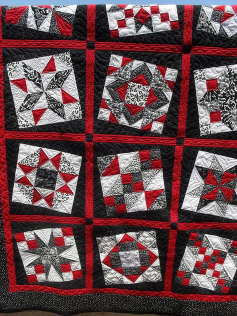 SDC13764 by Jessica's Quilting Studio, via Flickr Black White And Red Quilts, Red And Black Quilts Ideas, Black Quilts, Black And White Quilts, White Quilts, Red And White Quilts, Sampler Quilts, Quilt Border, Lap Quilts