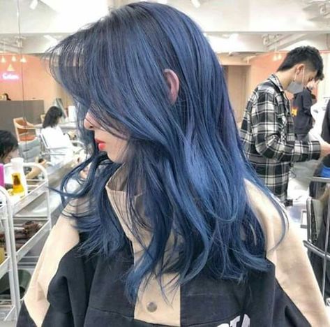 Dark Blue And Blonde Hair, Denim Blue Hair, Blue Hair Color Ideas, Blue Hair Color, Denim Hair, Dyed Hair Blue, Light Blue Hair, Dark Blue Hair, Hair Color Streaks