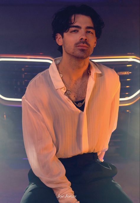 Hey Violet, Flaunt Magazine, Jonas Brother, Matthew Gray Gubler, Joe Jonas, Nick Jonas, Jonas Brothers, Concert Outfit, Celebrity Crush