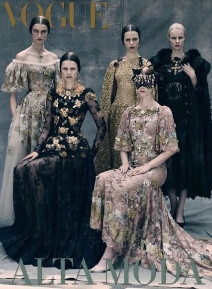 Esther Heesch - Irina Kravchenko - Magdalena Jasek - Vogue Italia Couture Supplement Cover September 2013 Vogue Editorial, Look Festival, Paolo Roversi, Tim Walker, Fashion Art Photography, Vogue Covers, Anna Wintour, Old Fashion, Dolce E Gabbana