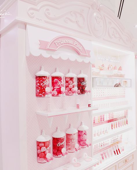 Pop Display, 3d Studio, Pastel Pink Aesthetic, Photo Wall Collage, Candy Store, Everything Pink, Candy Shop, Pop Up Store, Cafe Interior