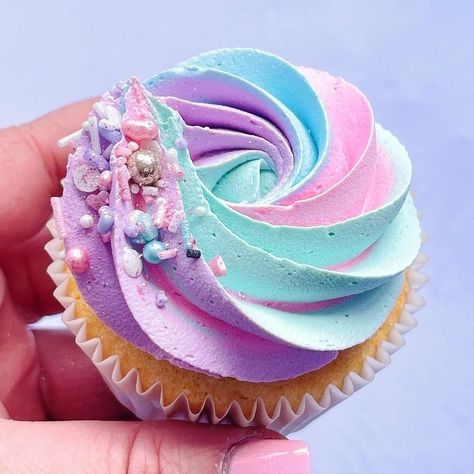 Pink And Blue Mermaid Cake, Pink And Purple Mermaid Cupcakes, Pink And Purple 3rd Birthday Party, Pink Purple And Blue Birthday Theme, Pastel Unicorn Cupcakes, Diy Mermaid Cupcakes Easy, Pink Blue And Purple Cake, Pastel Swirl Cupcakes, Simple Mermaid Cupcakes