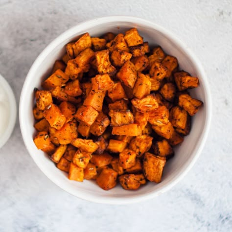 Air Fryer Sweet Potato Cubes - Uber-Crispy, Flavor-Packed Recipe Air Fry Veggies, Sweet Potato Cubes, Potato Cubes, Sweet Potatoe Bites, Cubed Sweet Potatoes, Veggie Fries, Latin American Recipes, Crispy Sweet Potato, Tropical Food