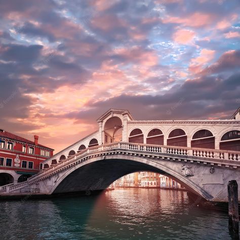 Grand Canal Venice Italy, Venice Bridge, Grand Canal Venice, Sky With Clouds, Italy Pictures, Rialto Bridge, Sunset Pink, Venice Canals, Carnival Of Venice