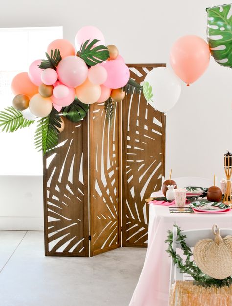 summer boho luau baby shower or bridal shower ideas Elegant Luau Party Ideas, Aloha Baby Shower Ideas, Classy Luau, Luau Baby Shower Ideas, Tropical Baby Shower Ideas, Thailand Party, Hawaiian Baby Showers, Luau Baby Showers, Hawaiian Party Decorations