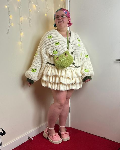 🐸💛🐸💛🐸💛 outfit details: bodysuit and frog cardigan: @sheinofficial @sheincurve skirt: Mikumn Store on @aliexpress (@mingmin72) shoes and frog bag: @temu #plussize #plussizefashion #plussizeclothing #plussizebeauty #plussizestyle #plussizeoutfit #plussizeoutfits #plussizeoutfitideas #plussizeootd #outfitideas #outfitinspiration #outfitinspo #outfitoftheday #fashionstyle #fashioninspiration #fashioninspo #fairycore #fairycoreaesthetic #frogaesthetic #frogcore #bodypositivity #bodypositive #... Frog Cardigan, Frog Bag, Fairycore Aesthetic, Plus Size Beauty, Fairy Core, Outfit Details, Body Positivity, Plus Size Fashion, Plus Size Outfits