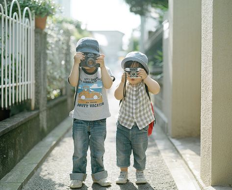 camera life #3 by Hideaki Hamada, via Flickr Modern Family Photography, Camera Life, Japanese Kids, Photos Quotes, Behind The Camera, Pictures Funny, Quotes Images, Children Photography, My Boys