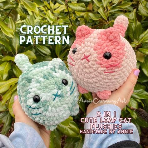 2 in 1 Crochet Pattern | Cute Loaf Cat Plushies, Amigurumi Crochet Cat, Crochet Plushie Pa #crochetpattern #crochetpatternsamigurumi #crochetamigurumi #cuteamigurumi #crochetplushies Green Superhero, Summer Fringe, Cat Plushies, Boho Coasters, Loaf Cat, Crochet Cats, Coasters Crochet, Chat Crochet, Crochet Plushie