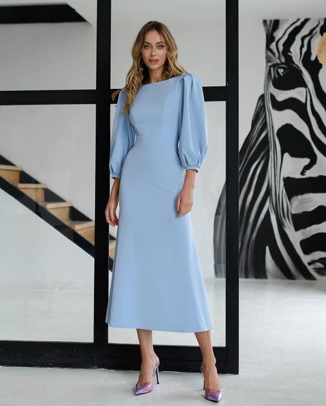 Women Office Outfits, Capsule Wardrobe Casual, Beautiful Evening Dresses, Blue Dress Formal, Women Dresses Classy, Prom Dress Inspiration, Open Back Dresses, Formal Dresses For Women, Grad Dresses