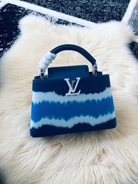 Blue Louis Vuitton Bag, Tas Lv, Blue Luxury, My Style Bags, Trendy Purses, Luxury Bags Collection, Unique Handbags, Cute Purse, Handbag Essentials