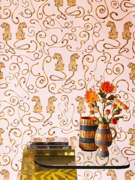 Animals For Everyone – Voutsa Brown Tile Bathroom, Small Bathroom Wallpaper, Wallpaper Installation, Tiger Wallpaper, Bow Wallpaper, Hand Painted Wallpaper, Bathroom Wallpaper, Master Closet, Painting Wallpaper