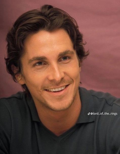 Christian Bale Hair, Chris Bale, Batman Christian Bale, Beard Hairstyle, Slicked Back Hair, Christian Bale, Handsome Actors, Bad Hair, Dark Hair