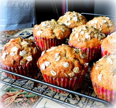 Pear Muffins, Yogurt Banana, Yogurt Muffins, Moist Muffins, Filled Muffins, Homemade Baby Foods, Baking Muffins, Toasted Walnuts, Little Cakes