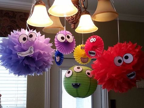 Monster decor Monster Inc Bday Party, Easy Cute Diy, Monster Decor, Monster Party Decorations, Tropisk Fest, Little Monster Party, Monster First Birthday, Monster Birthday Party, Monster Decorations