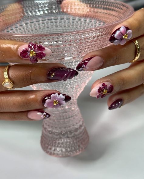 𝓞𝓒 𝓷𝓪𝓲𝓵 𝓪𝓻𝓽𝓲𝓼𝓽 | 𝓰𝓮𝓵-𝔁 | 🍇🌺🍷 #nails #gelxnails #gelx #flowernails #3dflowernails #vacationnails #summernails #flowernailart #nailinspo #apres #apresgelx… | Instagram Capricorn Nails Designs, Purple Flower Nails, Orchid Nails, Milky Nails, 2024 Nails, Nails 2024, Fire Nails, Funky Nails, Dream Nails