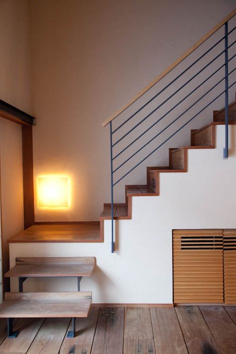 k Japanese Stair Railing, Japanese Stairs, Japanese Staircase, Oak Staircase, Stairs Railing, Stair Railings, Otaru, Japanese Home Decor, Staircase Railings