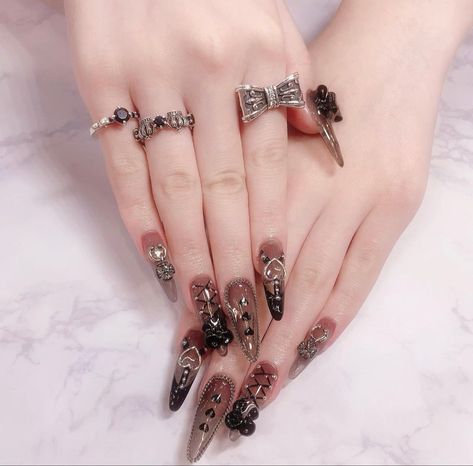 Dark Korean Nails, Nails Black And Red, Emo Nails, Douyin Nails, Idol Nails, 3d Nail Art Designs, Witchy Nails, Manicure Nail Designs, Goth Nails