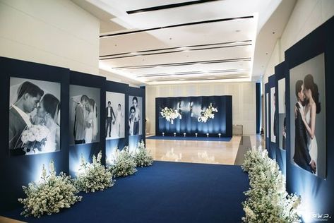 Black Backdrop Wedding Receptions, Photoboth Mariage, Indoor Wedding Decorations, Wedding Entrance Decor, Wedding Stage Design, Dream Wedding Decorations, White Wedding Theme, Wedding Planning Decor, Wedding Backdrop Design