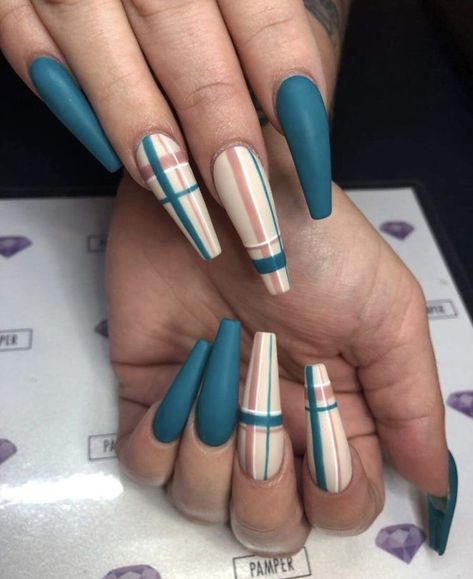 Plaid Nail Designs, Sassy Nails, Plaid Nails, Cute Acrylic Nail Designs, Dope Nail Designs, Fall Acrylic Nails, Pretty Nail Art Designs, Coffin Nails Designs, Classy Nails