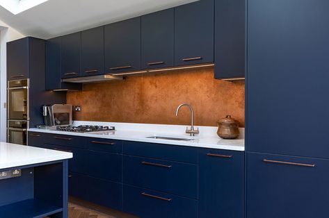 https://flic.kr/p/2k8qrje | Aged Copper Backsplash | kitchen installation by www.ebstonekitchens.co.uk/ Copper Navy Kitchen, Copper Kitchen Worktop, Navy Blue And Copper Kitchen, Blue Copper Kitchen, Navy And Copper Kitchen, Kitchen Copper Backsplash, Copper Splashback Kitchen, Copper Backsplash Kitchen, Copper Splashback