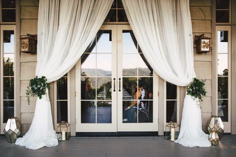 Make Your Entrance Grand Personalized Wedding Ideas, Porch Wedding, Event Venue Design, Bridal Shower Favors Diy, Wedding Drapery, Brides Table, Outdoor Bridal Showers, Wedding Arbors, Backyard Weddings