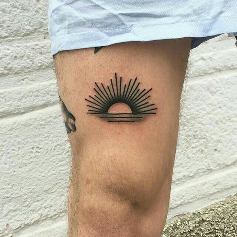 Thinkin of getting something like this as a chest tat? Rising Sun Tattoos, Sunrise Tattoo, Tattoo Sonne, Tato Tradisional, Sun Tattoo Designs, Sunset Tattoos, Clown Tattoo, Summer Tattoo, Sun Tattoos