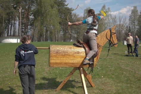 Grunwald 2015 – Training Course | Horseback Archery Horseback Archery, Archery Aesthetic, Natural Horsemanship Training, Horse Archery, Archery Training, Horse Vaulting, Mounted Archery, Trick Riding, Equine Therapy