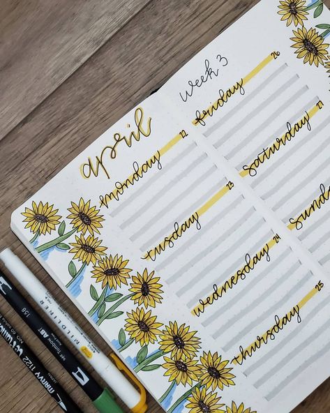 Happy MONDAY 🌻 I really like @bulletwithe sunflower theme so I recreated her spread. Do you have anything fun this week? 🌼🌼🌼 #bujo… Bujo Sunflower Theme, Sunflower Bujo, Calander Ideas, Sunflower Theme, Bullet Journal 2020, Bullet Journal 2019, To Do Planner, Bullet Journal Banner, Bullet Journal Notes