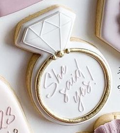 Wedding Ring Cookies Decorated Tutorial, She Said Yes Cookies Decorated, Custom Bridal Shower Cookies, Proposal Cookies Engagement, Bridal Brunch Cake, Simple Engagement Cookies, He Asked She Said Yes Cookies, Yes To The Dress Cookies, Engagement Decorated Cookies