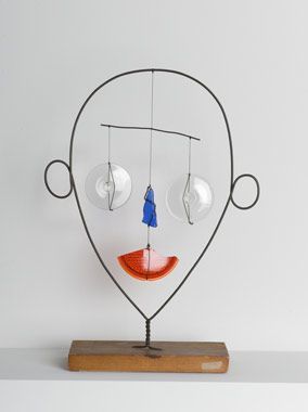 Alexander Calder, Little Face, c.1943. Calder Mobile, Arte Doodle, Face C, Art Face, Alexander Calder, Kinetic Art, Kinetic Sculpture, Piece Of Art, Wire Sculpture