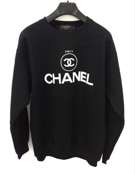 Chanel Tshirt, Chanel Sweatshirt, Chanel Sweater, Chanel Outfit, Fur Clothing, Fresh Outfits, Fashion Articles, Pink Chanel, Streetwear Clothing