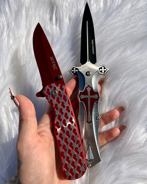 At our woman-run 🔪 company, we're passionate about helping you feel safe and confident. Take 50% off using code DECEMBER ❄️ Switchblades Aesthetic, Cute Switchblade, Lipstick Knife, Knife Aesthetic, Pretty Knives, Butterfly Knife, Cool Swords, Knife Collection, Cool Knives