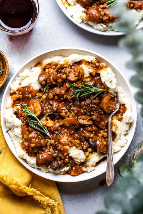 Parsnip Mash, Lentil Mushroom, Dishing Out Health, Mushroom Stew, Mash Recipe, Homemade Art, Vegetarian Meal, Tasty Vegetarian Recipes, Lentil Recipes