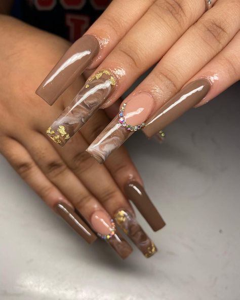 Your favorite nail tech🙈✨ on Instagram: “Brown marble French🤎🤎” Marble Acrylic Nails, Brown Acrylic Nails, Brown Nails Design, Brown Marble, French Tip Acrylic Nails, Cute Acrylic Nail Designs, Simple Acrylic Nails, Fall Acrylic Nails, Long Acrylic Nails Coffin