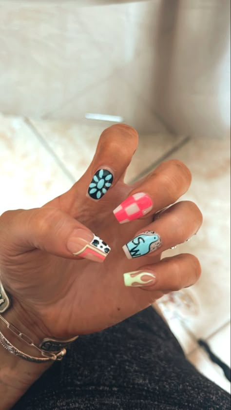 Cowpoke Nails, Light Blue Western Nails, Fall Western Nails Acrylic, Wrangler Nails, Zach Bryan Nail Ideas, Western Acrylics, County Fair Nails, Nail Simple Art, Nfr Nails Designs