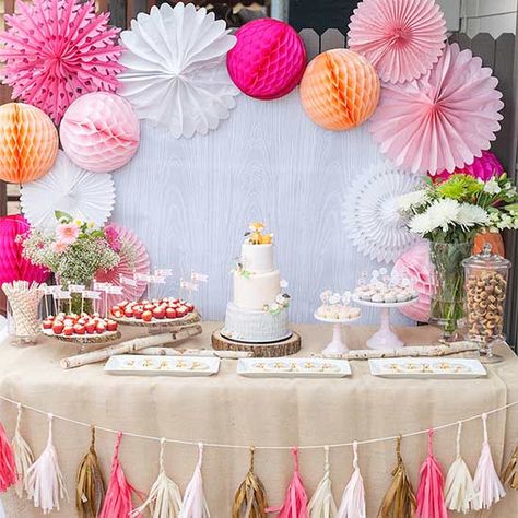 These gorgeous blogger dessert displays show you how it's done. Baby Shower Dessert Table, Shower Desserts, Baby Shower Desserts, Dessert Party, Fiesta Baby Shower, Baby Shower Woodland, Sweet Table, Baby Party, Girl Shower