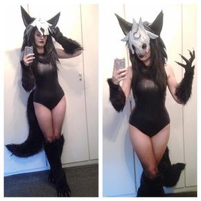 Wolf LoL Kindred Cosplay. More Pantheon Lol, Halloween Accessories Diy, Wolf Outfit, Wolf Cosplay, Lol Cosplay, Best Costume Ever, Cosplay League Of Legends, Wolf Costume, Fitness Shirts