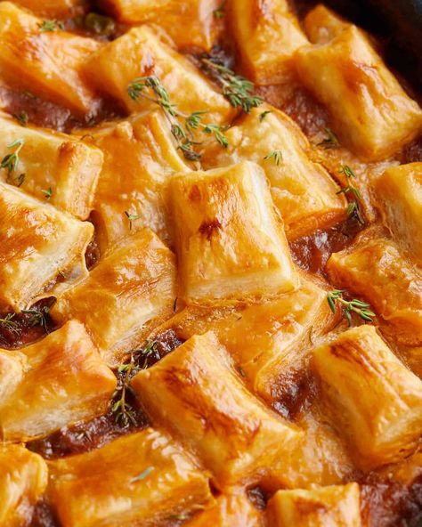 Beef Pot Pie with Puff Pastry - Bites with Bri Ground Beef With Puff Pastry Recipes, Meat Pie With Puff Pastry, Beef Pot Pie With Puff Pastry, Beef Puff Pastry Recipes, Turkey Pot Pie Puff Pastry, Puff Pastry Dinner Recipes, Mini Turkey Pot Pies, Puff Pastry Dinner, Minced Beef Pie