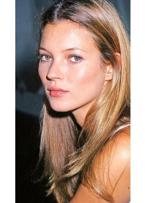 Kate Moss young 90s #vintage 1990 Style, Kate Moss 90s, Kate Moss Style, Queen Kate, Miss Moss, 90s Supermodels, Gisele Bündchen, Linda Evangelista, Long Blonde