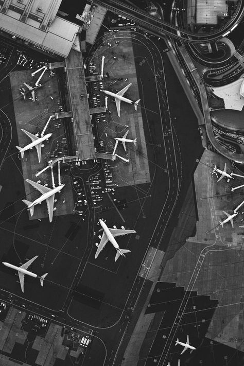 Airport Aerial View, Ewr Airport, Snow White Wallpaper, Newark Liberty International Airport, Aviation Education, Plane Photography, Airplane Wallpaper, Pilots Aviation, Cheap Airfare