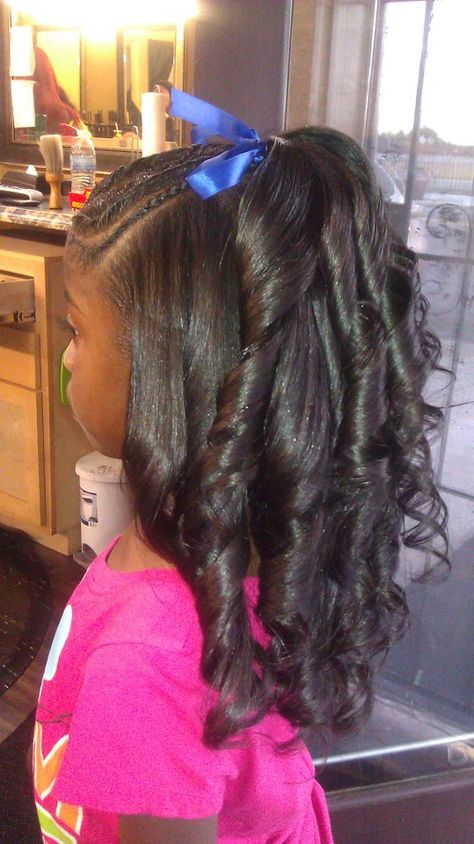 Back of Twists and Shirley Temple curls for kids Cute Christmas Hairstyles For Kids Black, Preschool Graduation Hairstyles Black, Black Girls Hairstyles For Kids Blowout, Silk Press Kids Styles, Shirley Temple Curls Black Hair, Shirley Temple Curls, Black Hair Curls, Lil Girl Hairstyles, Toddler Hairstyles